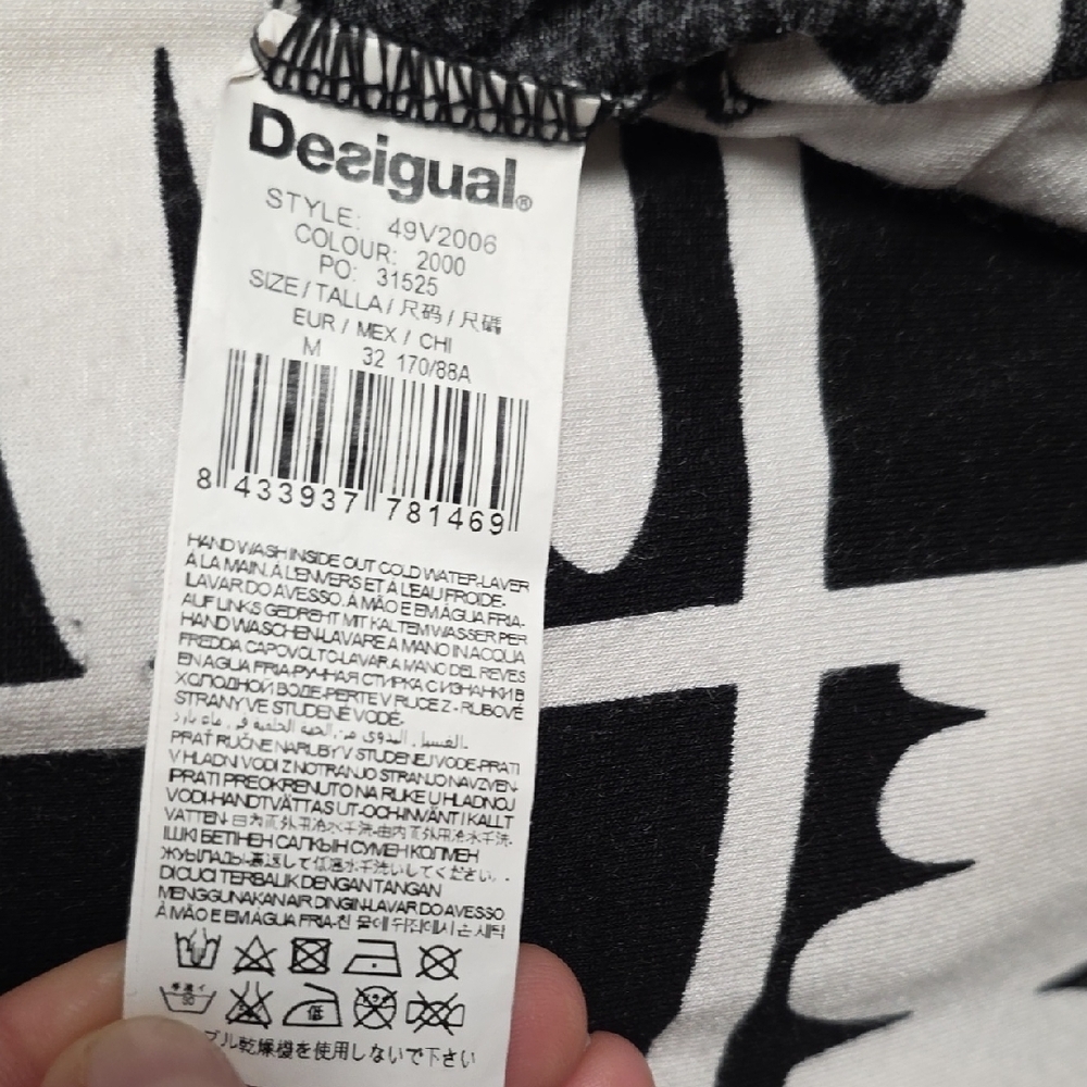 Desigual Black & White Graphic Dress with Red Sash Belt – Made in Spain – Size M - Picture 6 of 10